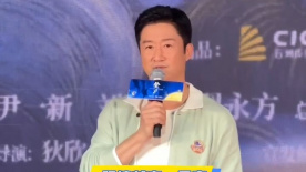 边吃胸边膜下刺激免费视频